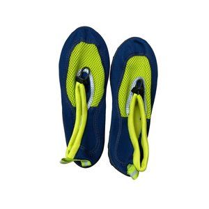 West loop boys Large 4-5 mesh water shoes